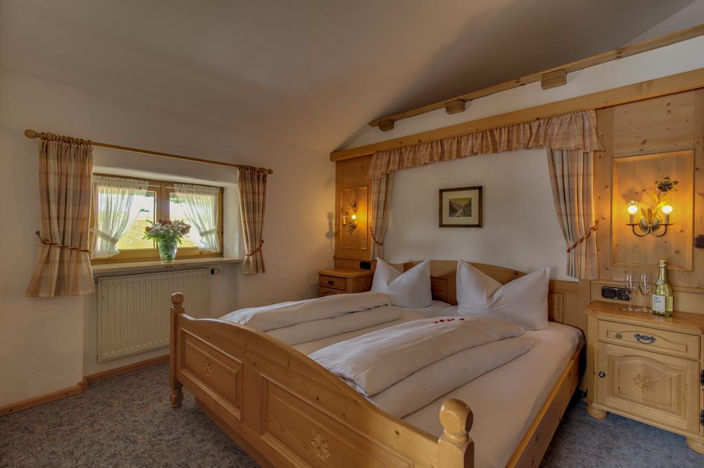 Parkhotel Living Bad Bayersoien Luaran gambar