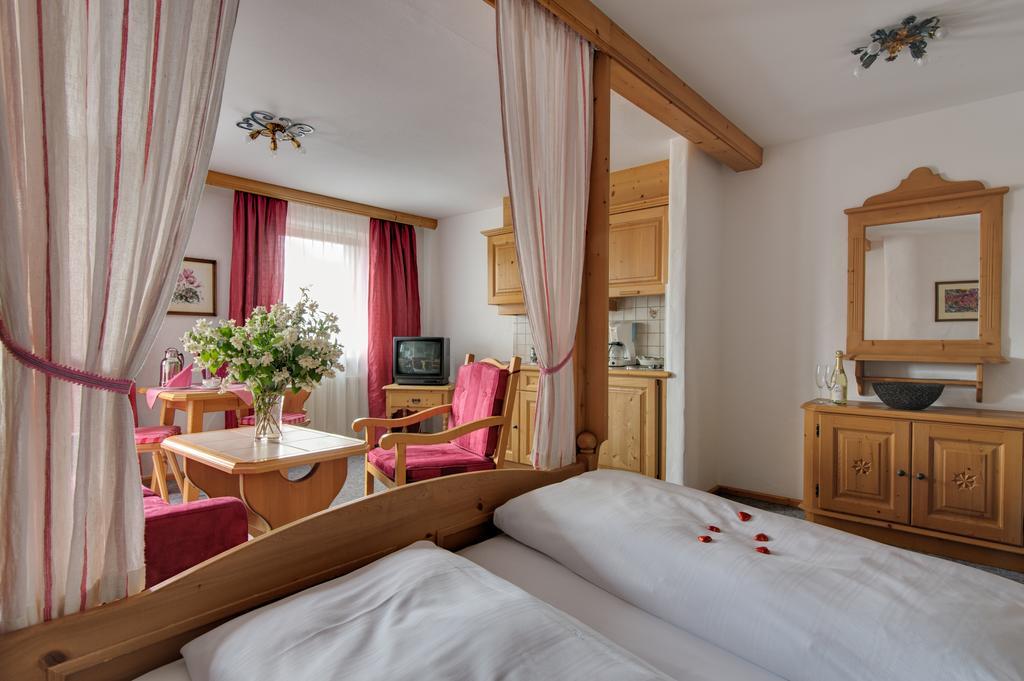 Parkhotel Living Bad Bayersoien Luaran gambar