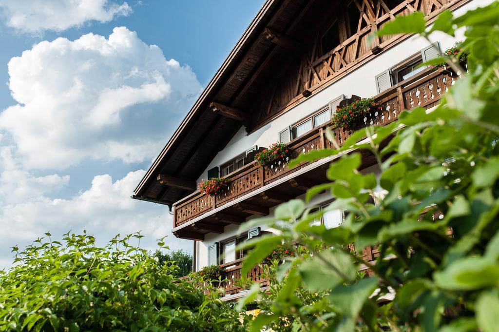 Parkhotel Living Bad Bayersoien Luaran gambar